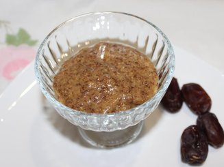 Льняная каша с финиками