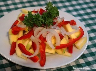 "Копакабана" салат с манго и перцем