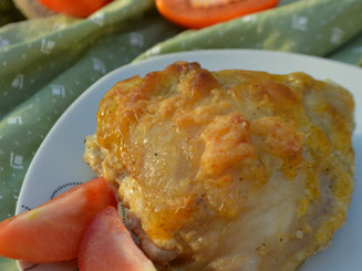 Куриные бедрышки, запеченные с сыром