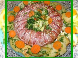 Рулет мясной "Праздничное кольцо"