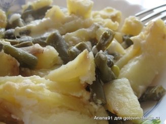 Горшочки с картошкой и стручковой фасолью