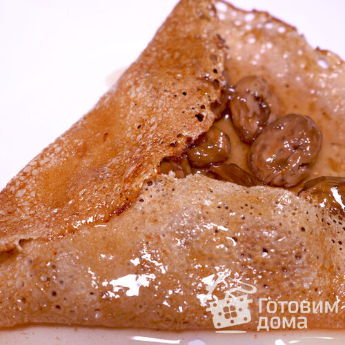 Блины на молоке с орехами