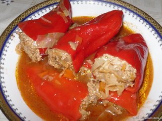 Перцы, фаршированные капустой с фаршем