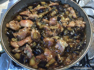 Жаркое из баклажанов и курицы