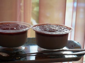 " Panna Cotta " с ягодным соусом