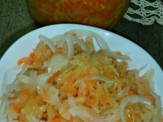 Капуста хрустящая квашеная