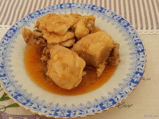 Курица в розовом соусе
