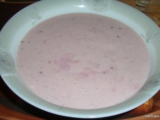 Клубничная манная каша