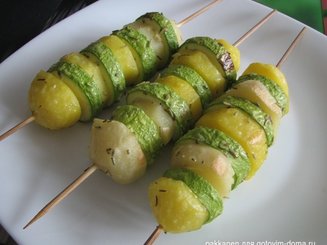 Шашлычки из картофеля и цуккини