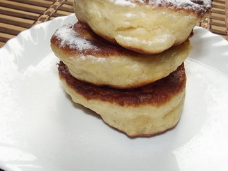 Пышные оладушки на дрожжах