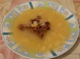 Суп гороховый с копчеными ребрышками