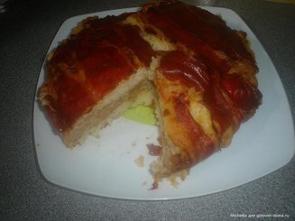 Картофельно-мясная запеканка с беконом и сыром