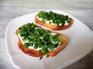 Бутерброд с зеленым луком - Schnittlauchbrote