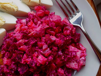 Красный мясной салат. Punane lihasalat
