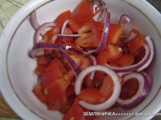 Салат из помидоров с луком