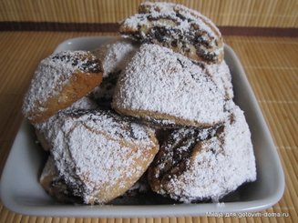 Песочно-ореховые " треугольнички "