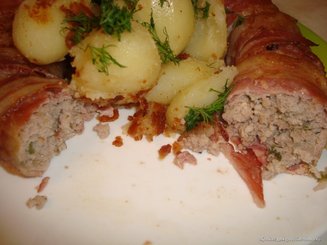 Рулет мясной "Праздничное кольцо"