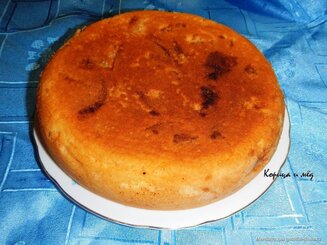 Шарлотка в мультиварке