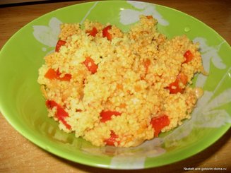 Салат с кускусом и овощами