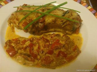 Шницели, запечённые под шапкой из перцев