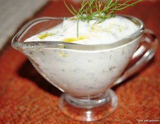 Заправка из йогурта по-болгарски