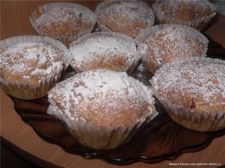 Маффины с яблоками на кислом молоке