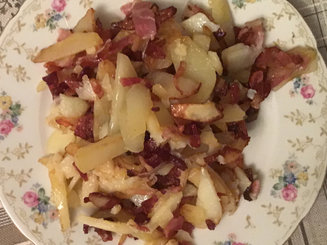 Картофель, жареный с беконом