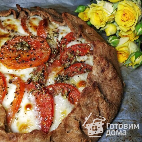 Галета с помидорами и сыром