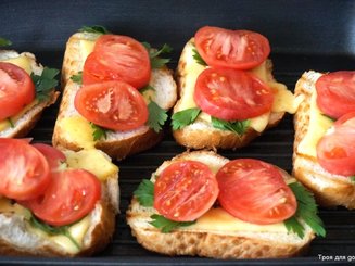 Потапцы с помидорами