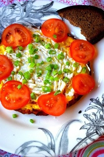 Сливочный омлет с помидорами (PARADAISER-OMELETTE)