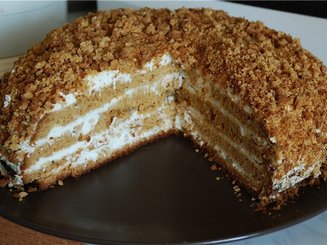 Легкий  медовик (жидкое тесто)