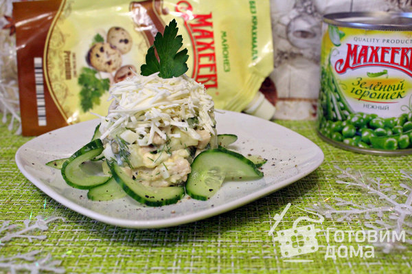 Салат с кальмарами и зеленым горошком фото к рецепту 7