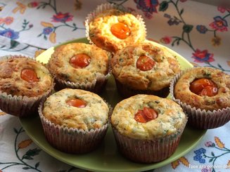 Сырные маффины с помидоркой черри
