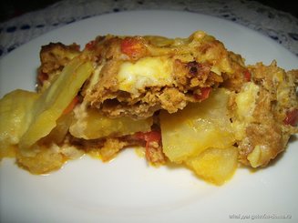 Картофель с фаршем запеченные под сыром