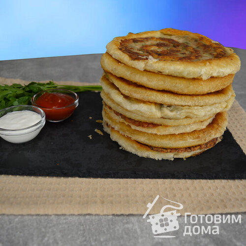 Мясные лепешки с зеленью