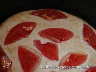 Творожно-хлебная запеканка с сыром и помидорами
