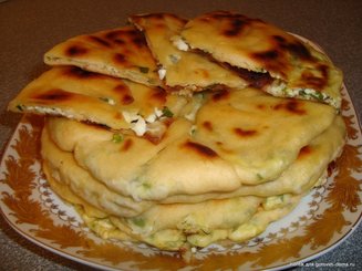 Хачапури с сыром и вареным яйцом: необычно, вкусно, недорого