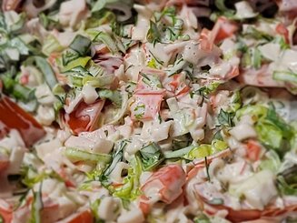Салат с крабовыми палочками "Лёгкий"