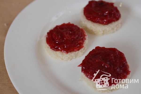 Закуска с паштетом и клюквенным чатни фото к рецепту 5