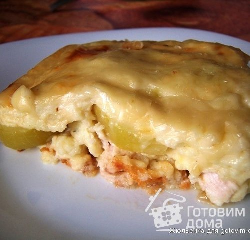 Кабачковая запеканка с курицей и творогом