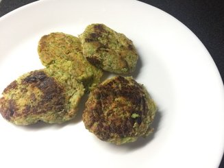 Котлеты из брокколи и картофеля