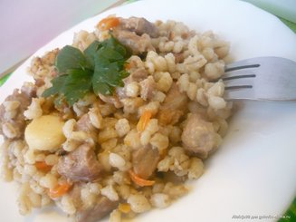 Перловая каша в казане