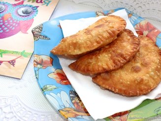 Чебуреки с куриным фаршем