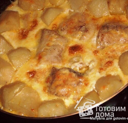 Рыбка, тушённая под соусом