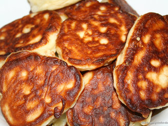 Пышные оладушки на дрожжах