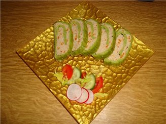 "Зелёный" рулет из брокколи с курицей