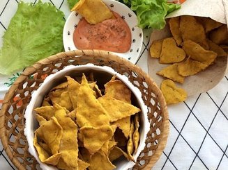 Кукурузные чипсы "Начос"