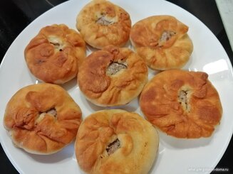 Беляши на дрожжевом тесте из кефира