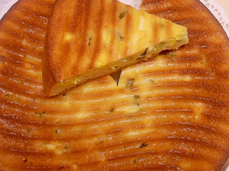 Пирог с яйцом и зеленым луком