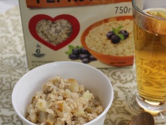 Овсяная каша с жареными яблоками